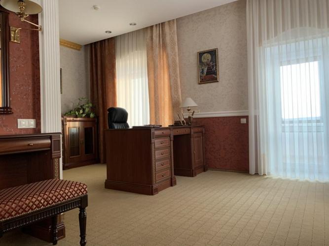 Hotel Forum マグニトゴルスク エクステリア 写真